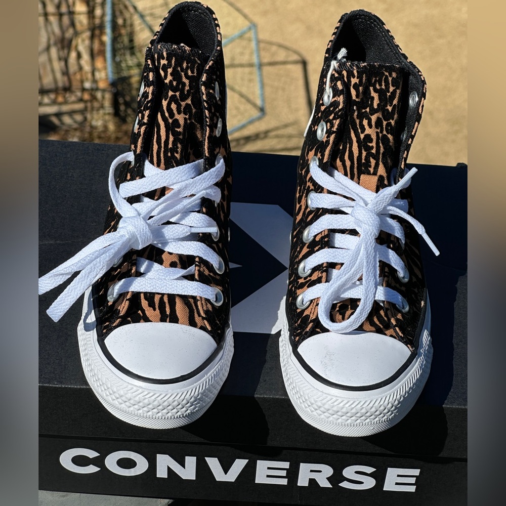 Converse CTAS High Leopard Print Canvas Casual Sneaker Womens 5 | 6 | 7.5 NEW - Picture 4 of 11